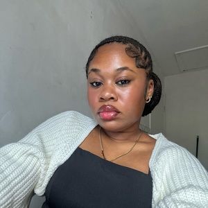 Meet your Posher, Khanya